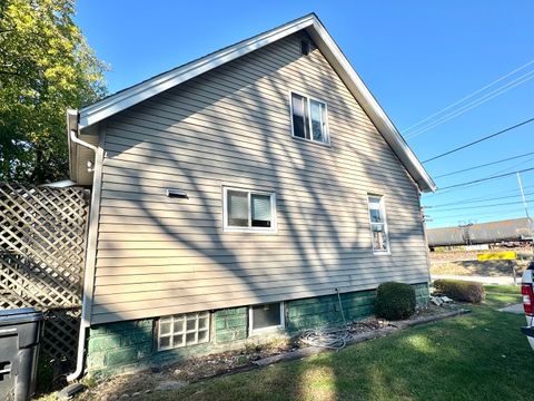 Tiny photo for 15750 Woodlawn West Avenue, South Holland, IL 60473 (MLS # 12498570)