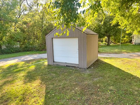 Tiny photo for 15750 Woodlawn West Avenue, South Holland, IL 60473 (MLS # 12498570)