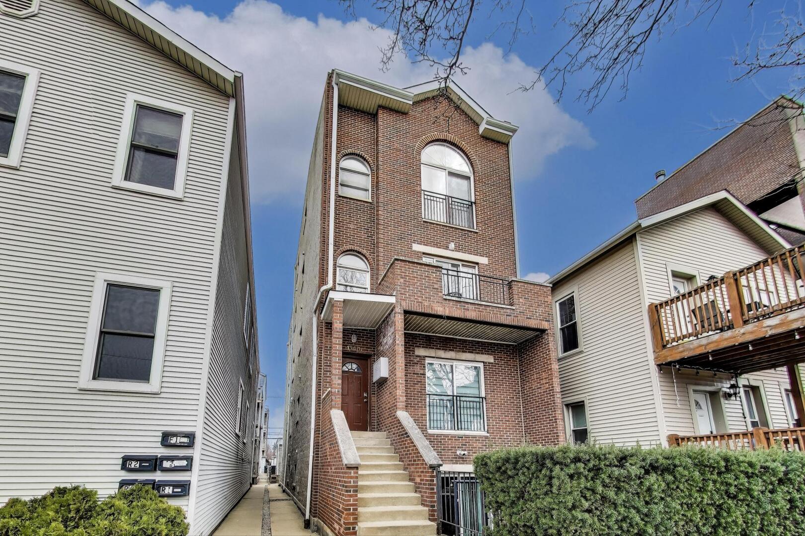 1340 W Hubbard Street 1