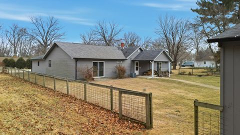 Tiny photo for 1307 Sinnissippi Park Road, Sterling, IL 61081 (MLS # 12571554)