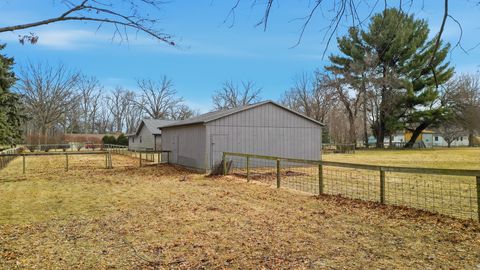 Tiny photo for 1307 Sinnissippi Park Road, Sterling, IL 61081 (MLS # 12571554)
