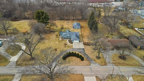 Tiny photo for 1307 Sinnissippi Park Road, Sterling, IL 61081 (MLS # 12571554)