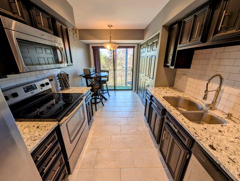 Tiny photo for 1400 N Yarmouth Place #314, Mount Prospect, IL 60056 (MLS # 12355816)