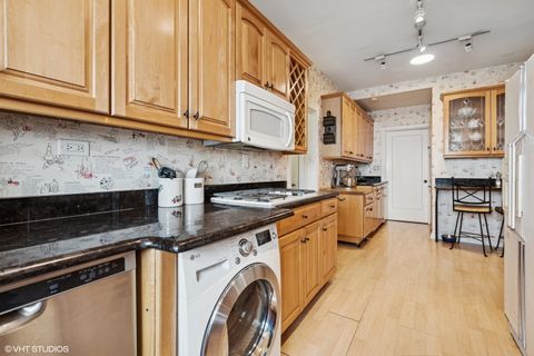 Tiny photo for 5000 S East End Avenue #23A, Chicago, IL 60615 (MLS # 12561014)