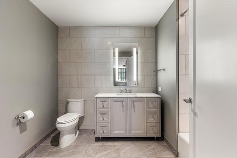Tiny photo for 435 N Michigan Avenue #401, Chicago, IL 60611 (MLS # 12742789)