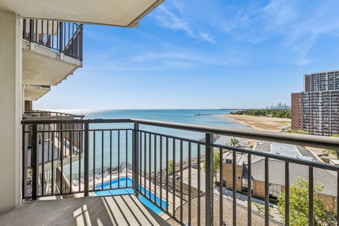 Tiny photo for 6007 N Sheridan Road #9E, Chicago, IL 60660 (MLS # 12674345)