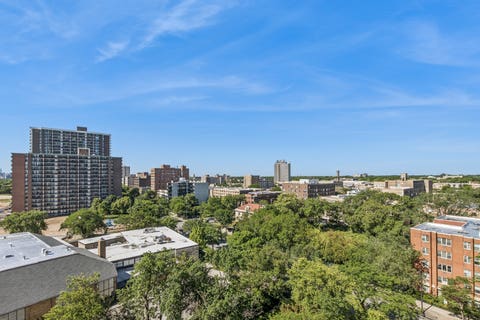 Tiny photo for 6007 N Sheridan Road #9E, Chicago, IL 60660 (MLS # 12674345)