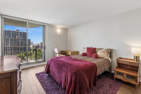 Tiny photo for 6007 N Sheridan Road #9E, Chicago, IL 60660 (MLS # 12674345)