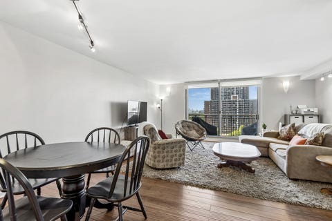 Tiny photo for 6007 N Sheridan Road #9E, Chicago, IL 60660 (MLS # 12674345)