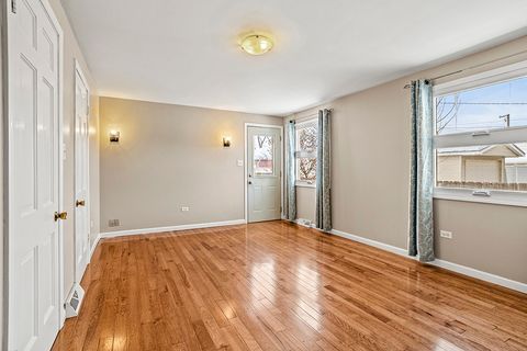 Tiny photo for 5001 Harnew Road, Oak Lawn, IL 60453 (MLS # 12506362)