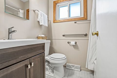 Tiny photo for 5001 Harnew Road, Oak Lawn, IL 60453 (MLS # 12506362)