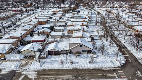 Tiny photo for 5001 Harnew Road, Oak Lawn, IL 60453 (MLS # 12506362)