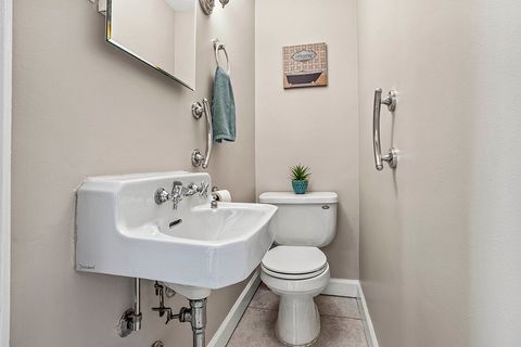 Tiny photo for 5001 Harnew Road, Oak Lawn, IL 60453 (MLS # 12506362)