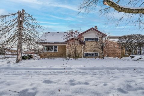 Tiny photo for 5001 Harnew Road, Oak Lawn, IL 60453 (MLS # 12506362)