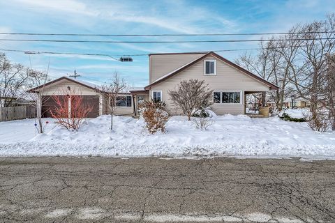 Photo of 5001 Harnew Road, Oak Lawn, IL 60453 (MLS # 12506362)