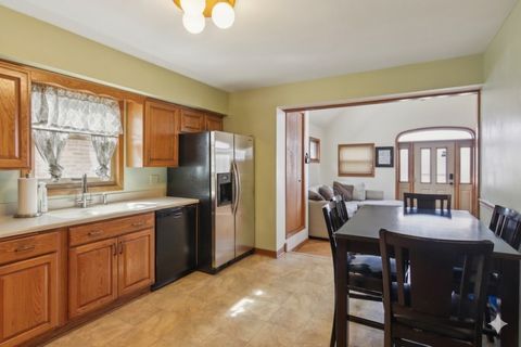 Tiny photo for 3940 N Paris Avenue, Chicago, IL 60634 (MLS # 12593587)