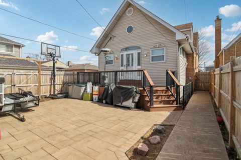 Tiny photo for 3940 N Paris Avenue, Chicago, IL 60634 (MLS # 12593587)