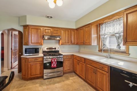 Tiny photo for 3940 N Paris Avenue, Chicago, IL 60634 (MLS # 12593587)