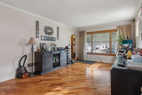 Tiny photo for 3940 N Paris Avenue, Chicago, IL 60634 (MLS # 12593587)