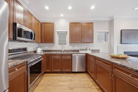 Tiny photo for 1606 W EDGEWATER Avenue, Chicago, IL 60660 (MLS # 12751028)