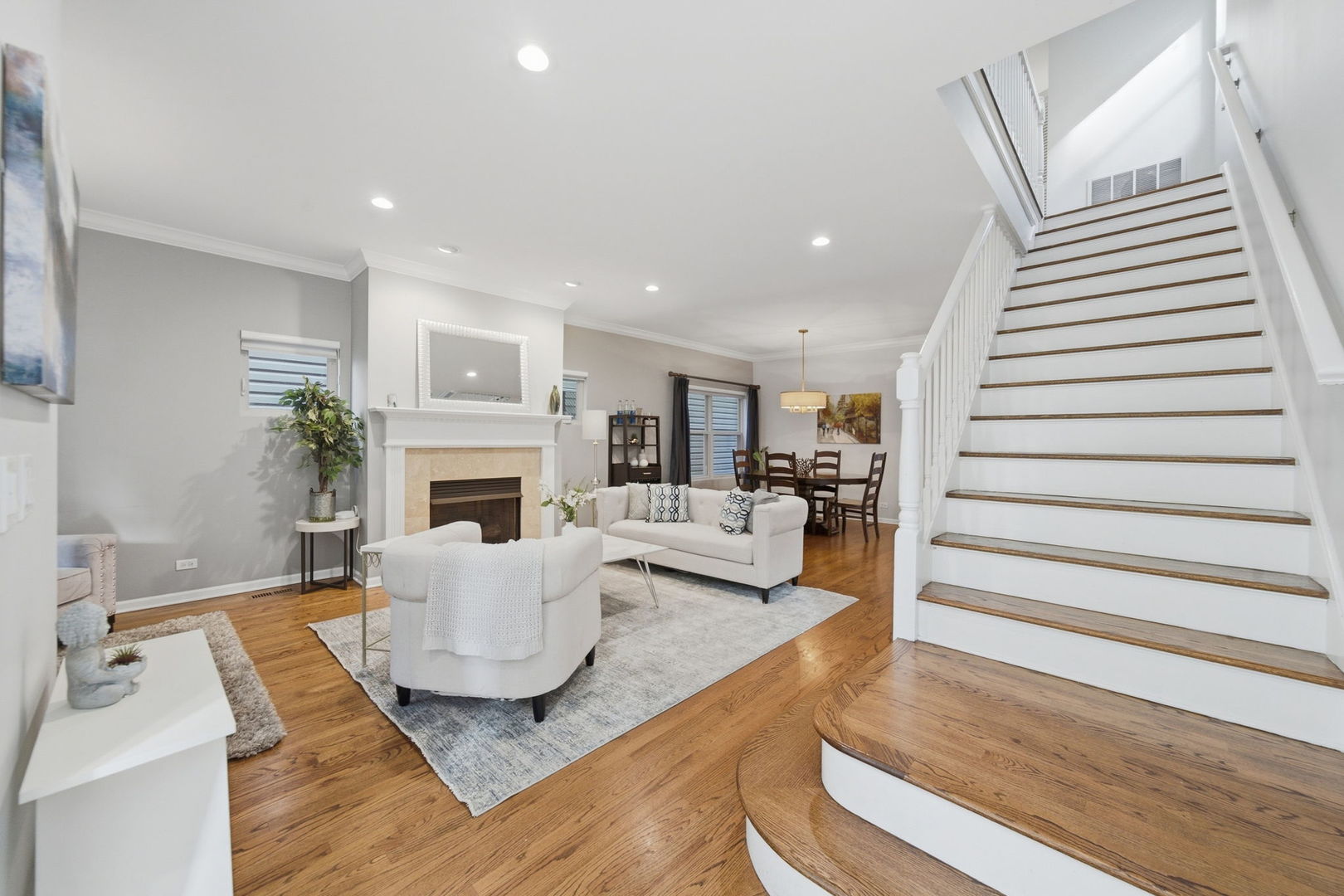 1606 W EDGEWATER Avenue
