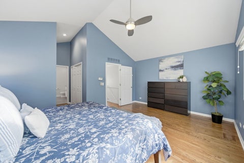 Tiny photo for 1606 W EDGEWATER Avenue, Chicago, IL 60660 (MLS # 12751028)