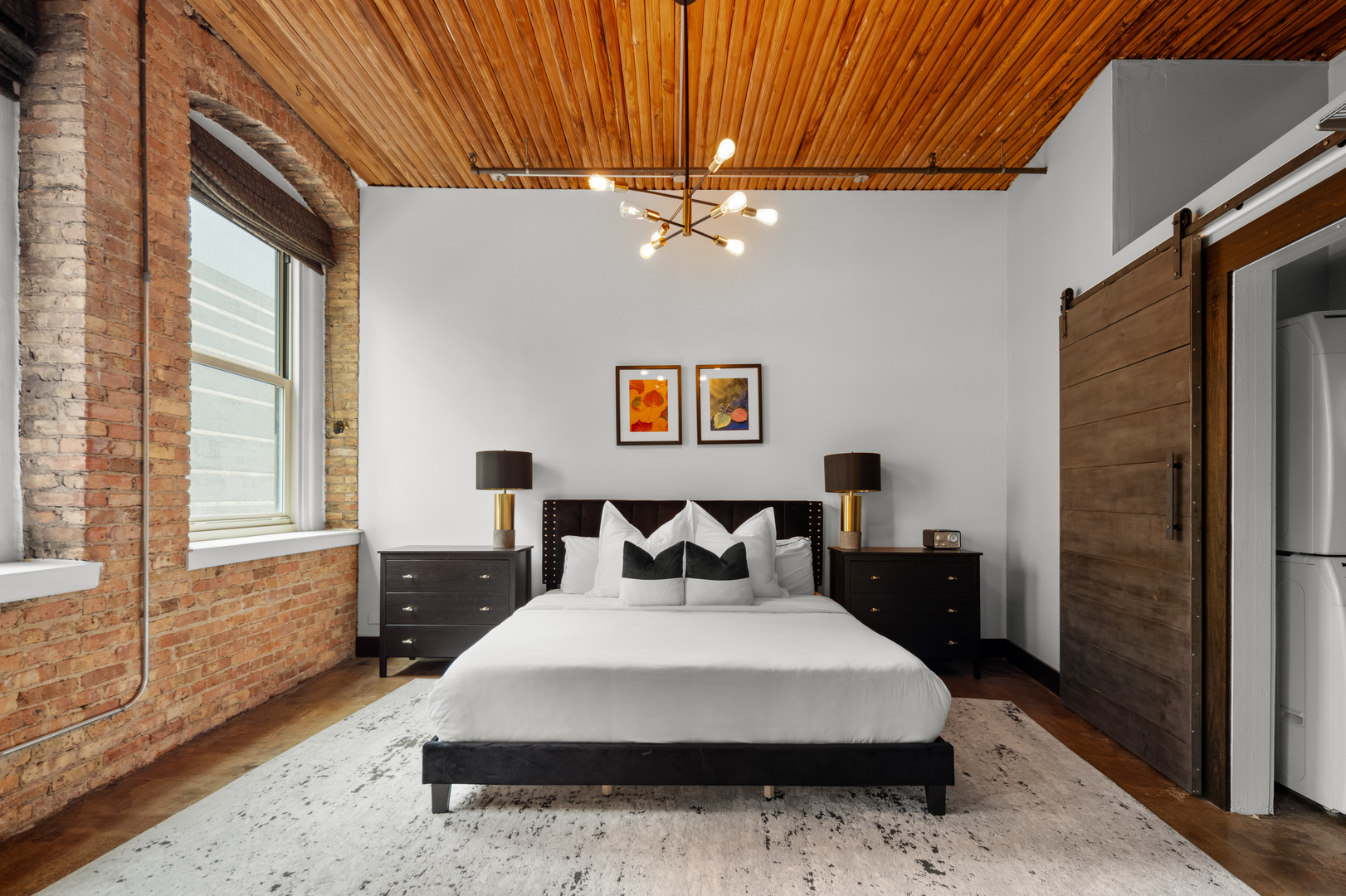 900 S Wabash Avenue 404