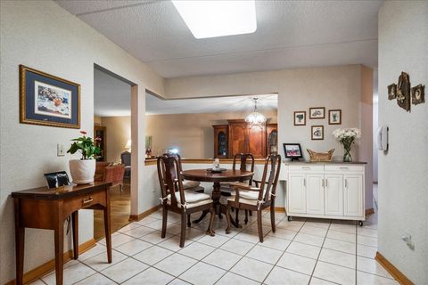 Tiny photo for 5340 N Lowell Avenue #208, Chicago, IL 60630 (MLS # 12497058)