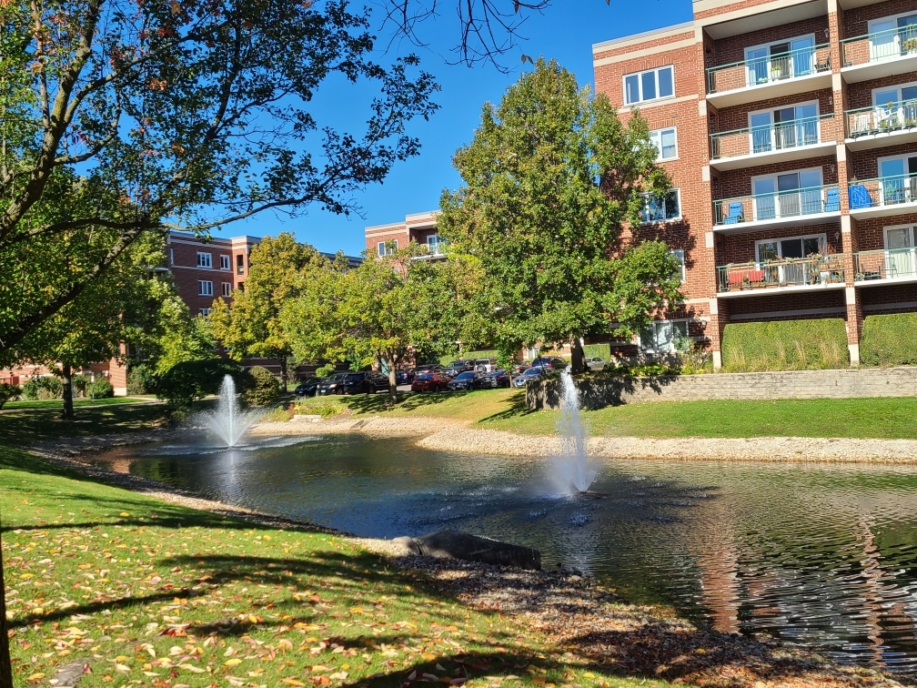 5340 N Lowell Avenue 208