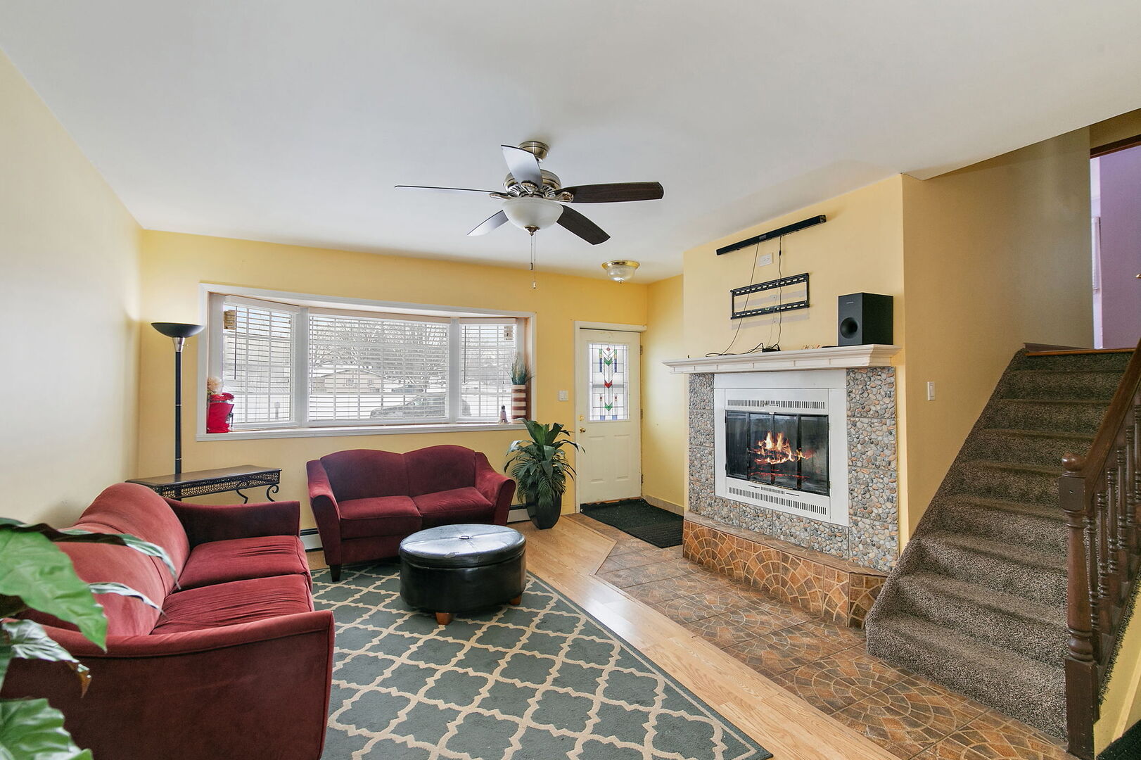 11618 Douglas Avenue