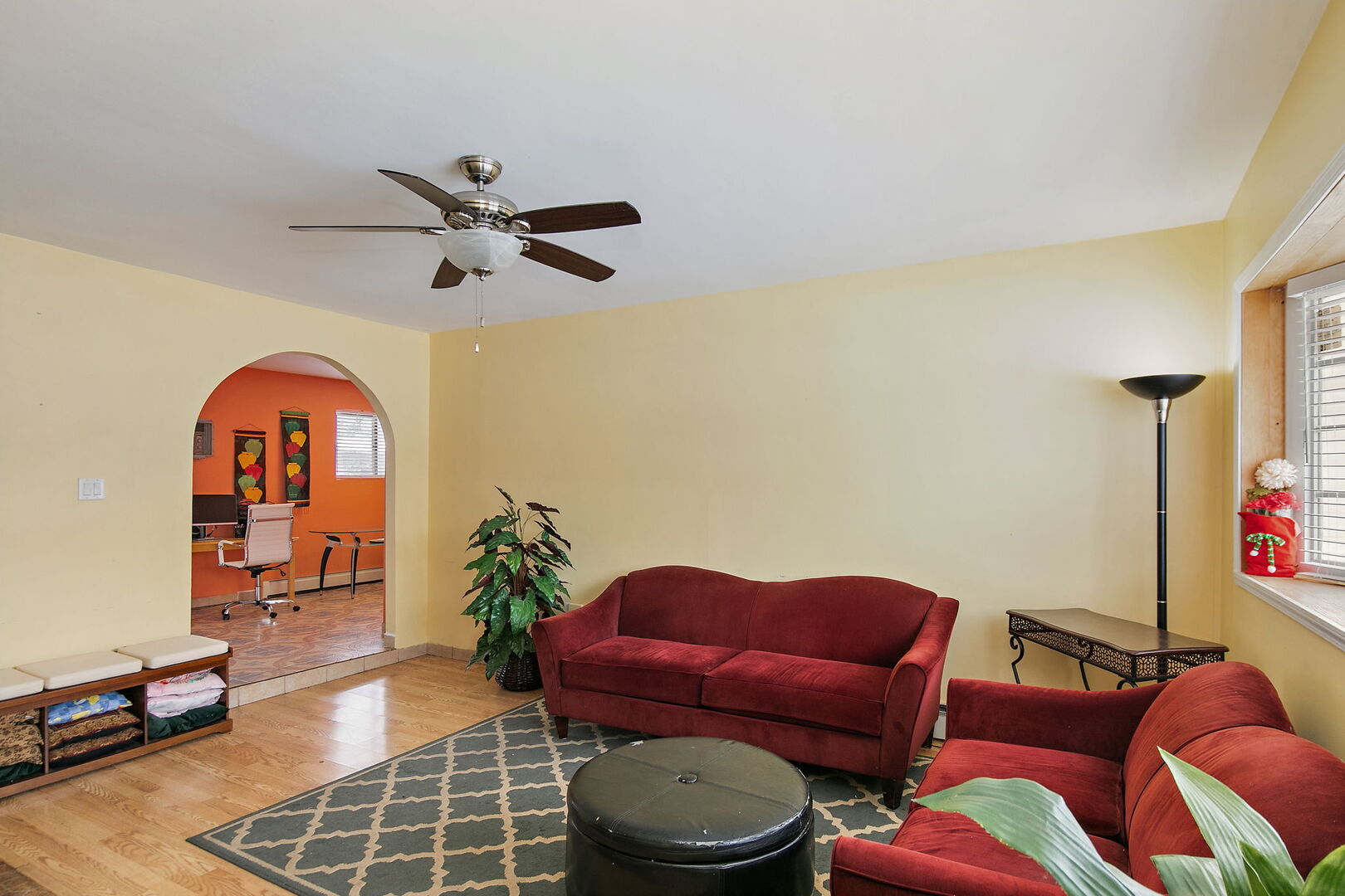 11618 Douglas Avenue