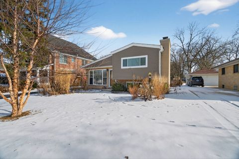 Tiny photo for 405 S Fairfield Avenue, Lombard, IL 60148 (MLS # 12529605)