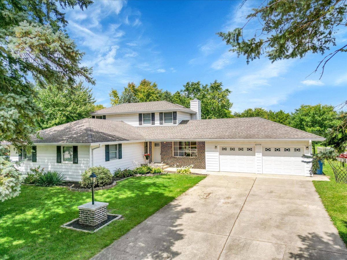 25734 W Hickory Court