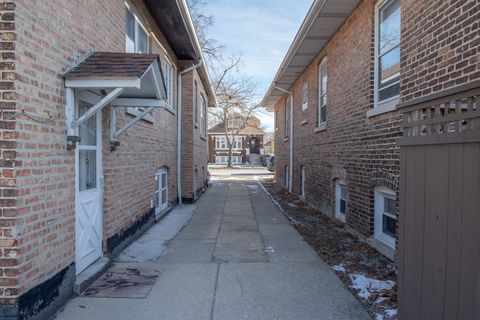 Tiny photo for 2418 Oak Park Avenue, Berwyn, IL 60402 (MLS # 12558347)