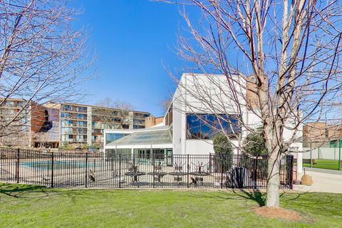 Tiny photo for 1 Maple Tree Court, Elmhurst, IL 60126 (MLS # 12600900)