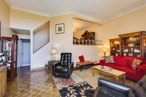 Tiny photo for 1 Maple Tree Court, Elmhurst, IL 60126 (MLS # 12600900)