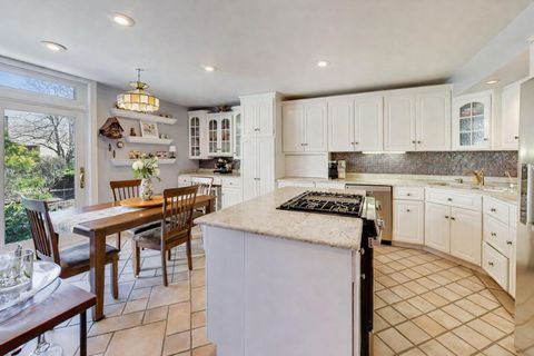 Tiny photo for 1 Maple Tree Court, Elmhurst, IL 60126 (MLS # 12600900)