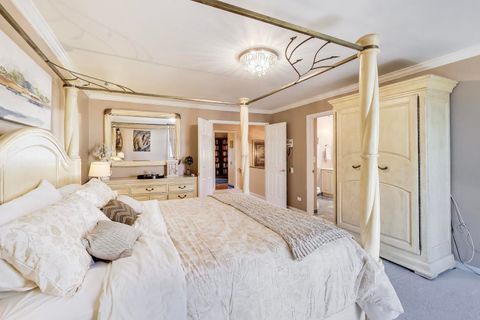 Tiny photo for 1 Maple Tree Court, Elmhurst, IL 60126 (MLS # 12600900)