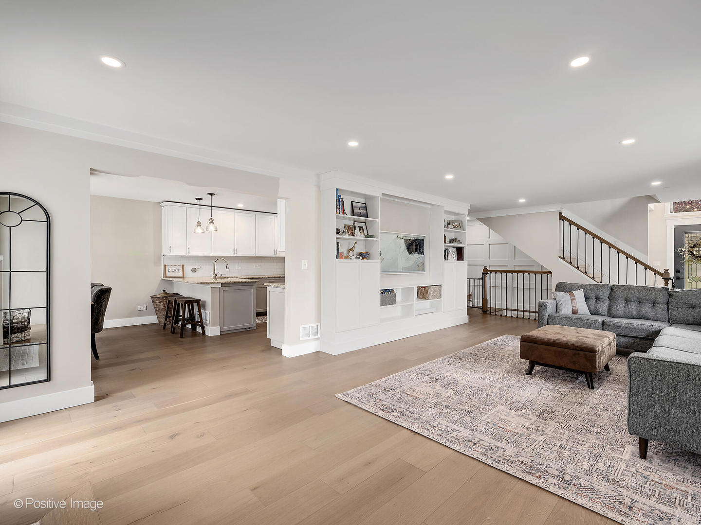 141 Schiller Square