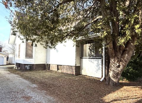 Tiny photo for 1007 Low Street, Bloomington, IL 61701 (MLS # 12541100)