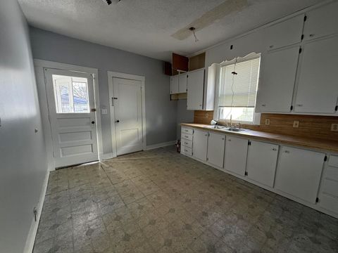 Tiny photo for 1007 Low Street, Bloomington, IL 61701 (MLS # 12541100)