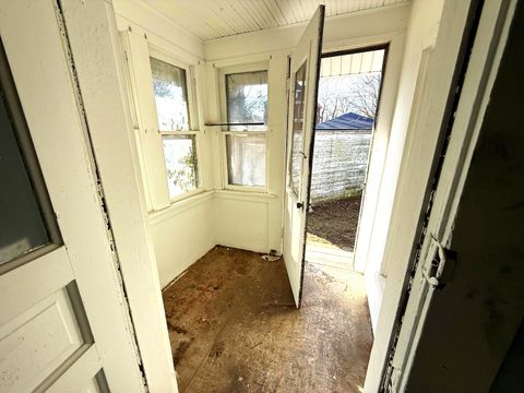 Tiny photo for 1007 Low Street, Bloomington, IL 61701 (MLS # 12541100)