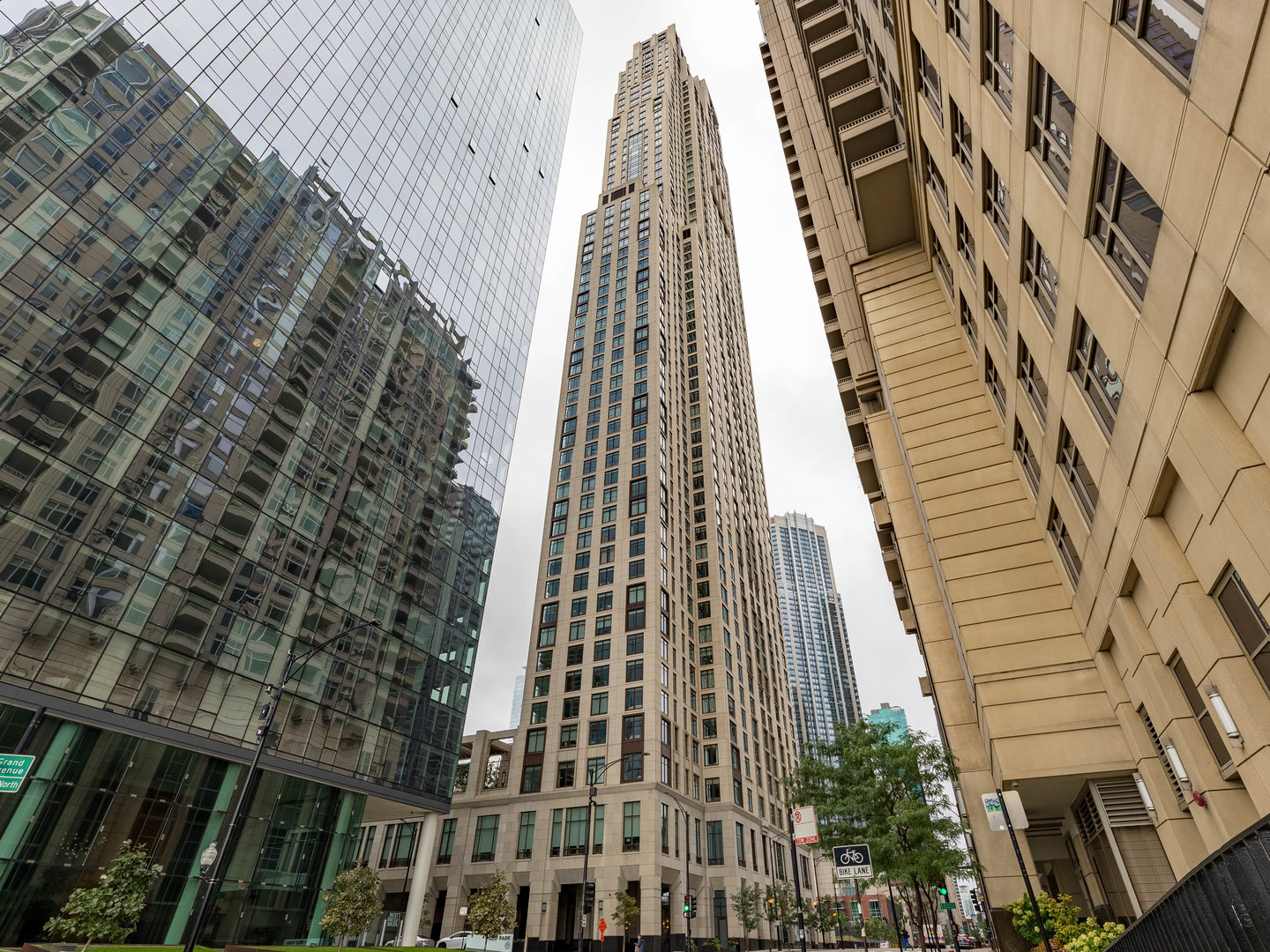 514 N Peshtigo Court 3307