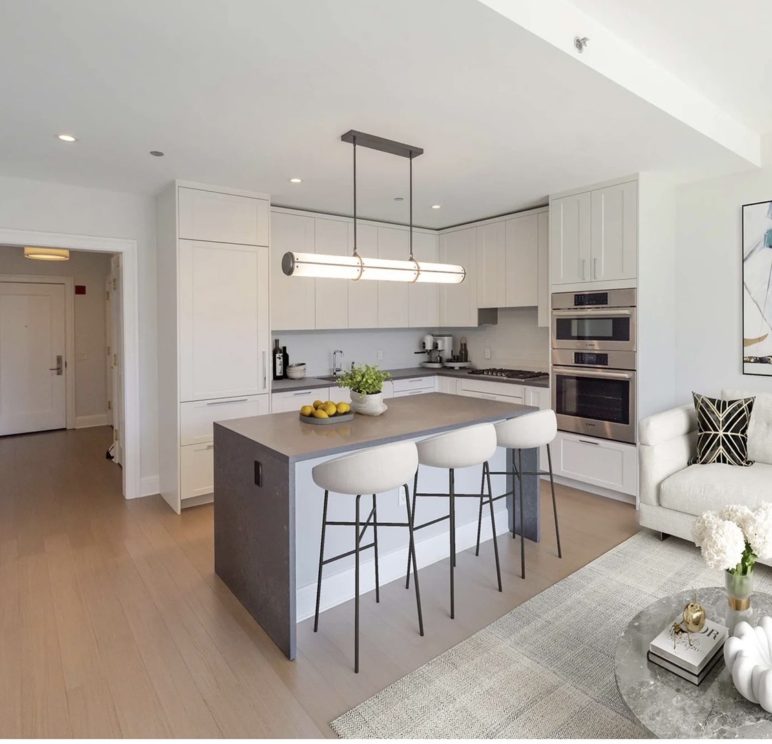 514 N Peshtigo Court 3307