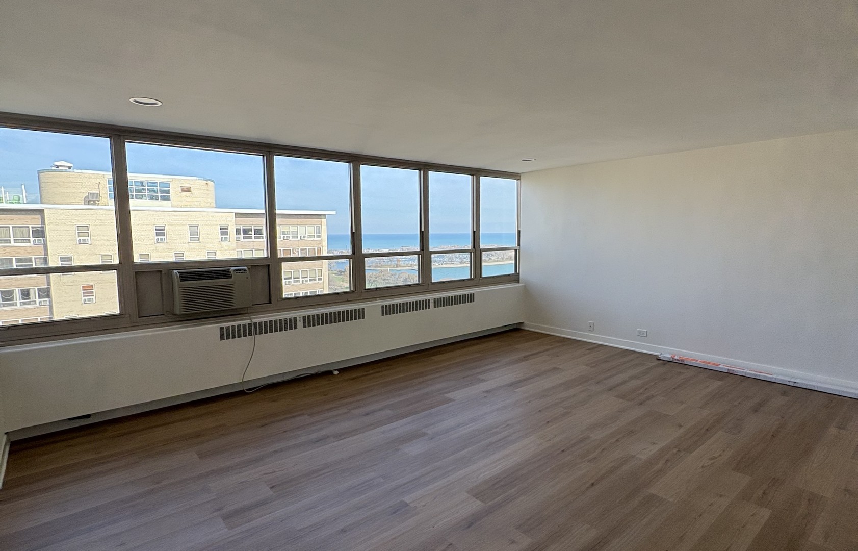 3950 N Lake Shore Drive 2325