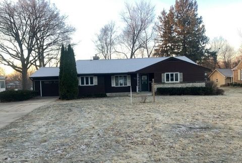 Photo of 1317 W Stephenson Street, Freeport, IL 61032 (MLS # 12582562)