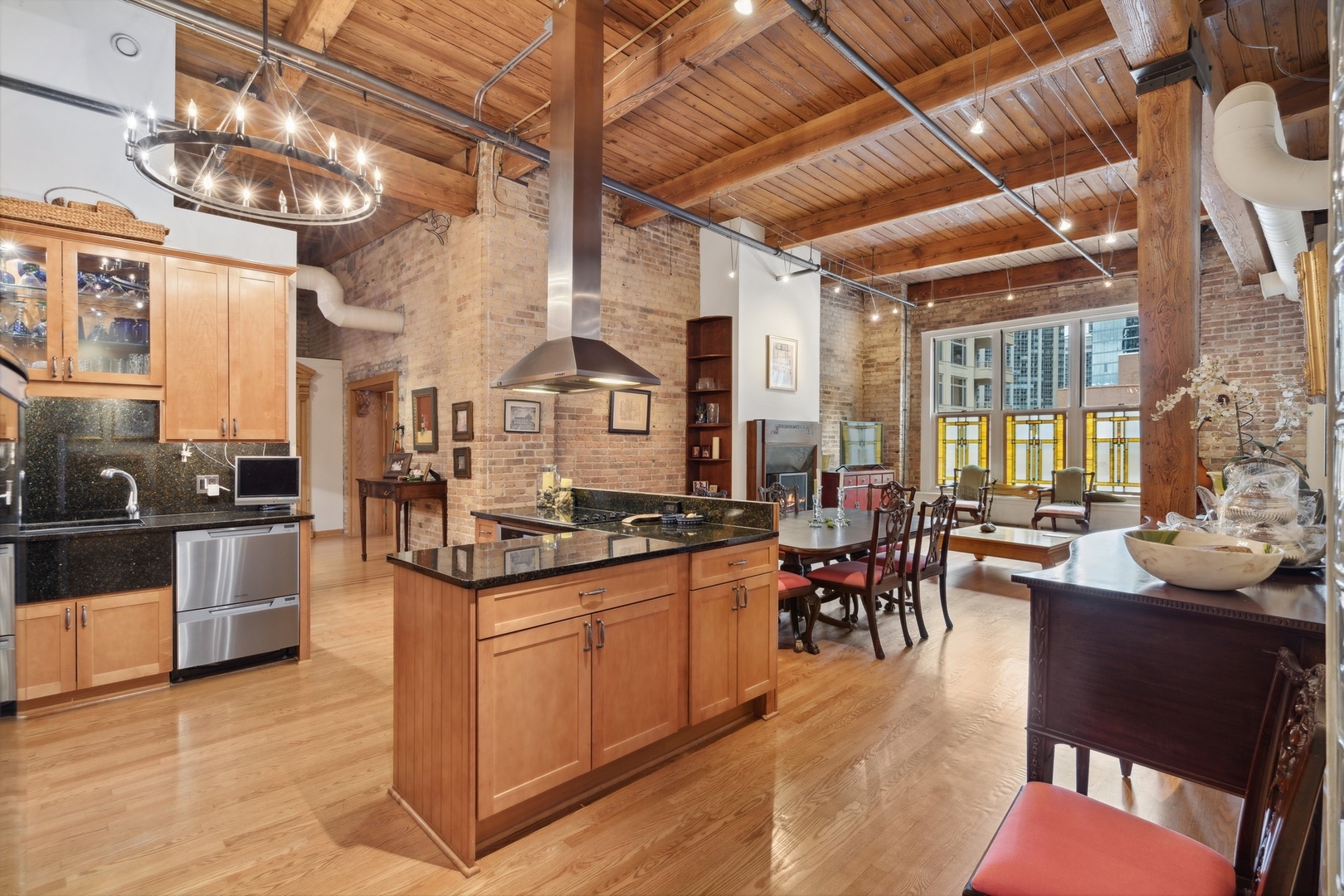 540 N Lake Shore Drive 718-719