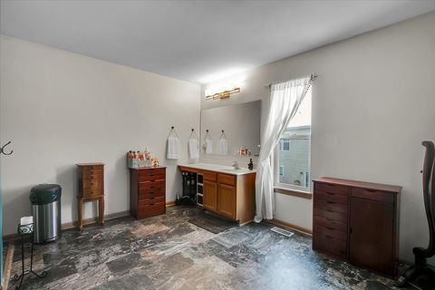 Tiny photo for 806 Treesdale Way, Joliet, IL 60431 (MLS # 12536953)