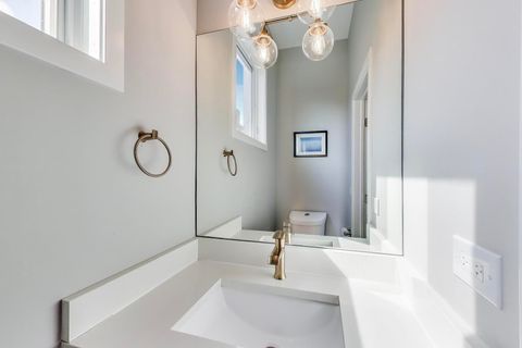 Tiny photo for 926 N Honore Street #2, Chicago, IL 60622 (MLS # 12619339)