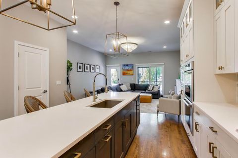 Tiny photo for 926 N Honore Street #2, Chicago, IL 60622 (MLS # 12619339)